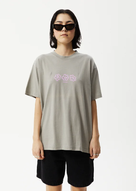 Celebrity Must-have AFENDS Womens Lily Slay - Oversized Graphic T-Shirt - Olive