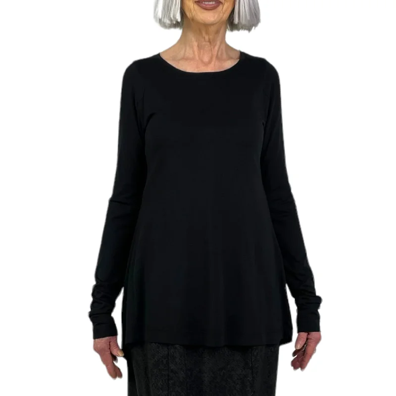 Versatile Itinerary SHAPED CREWNECK T-SHIRT