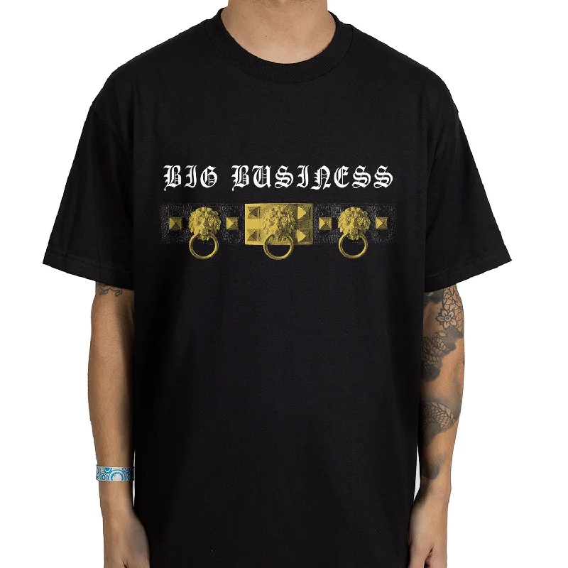 Effortless Elegance Big Business "Lion Belt" T-Shirt