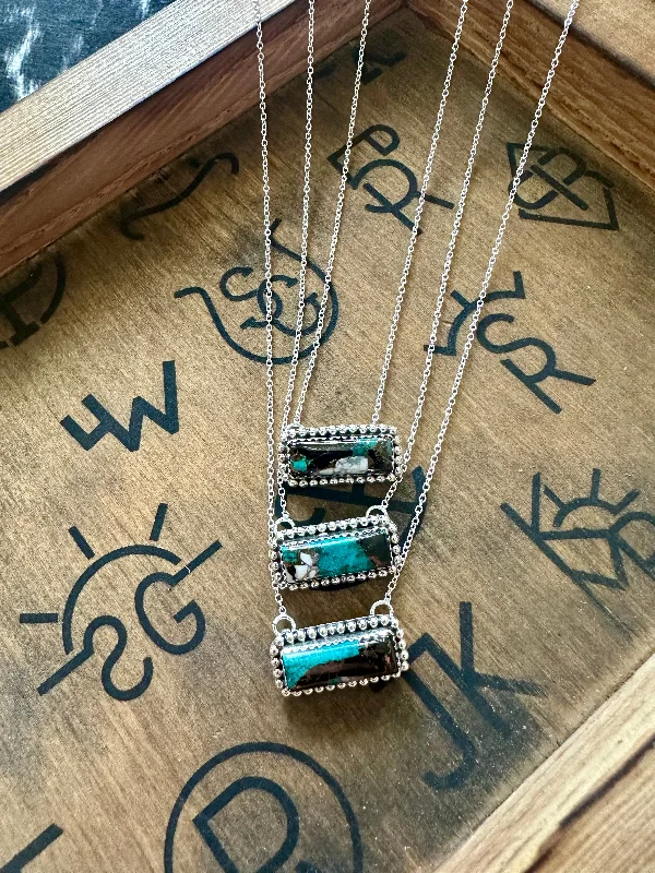 Chic Comfort Whit Buffalo / Turquoise Mini Bar Necklace