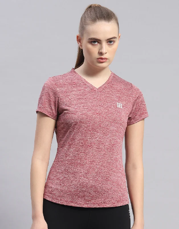 Free and comfortable Women Maroon Solid V Neck Half Sleeve Top