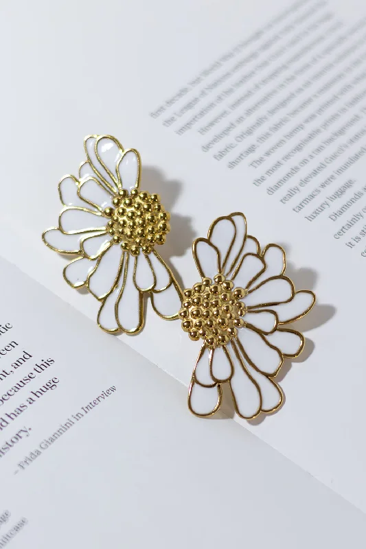 Cool Breeze At Night GOLD PLATED CHAMOMILE EARRINGS