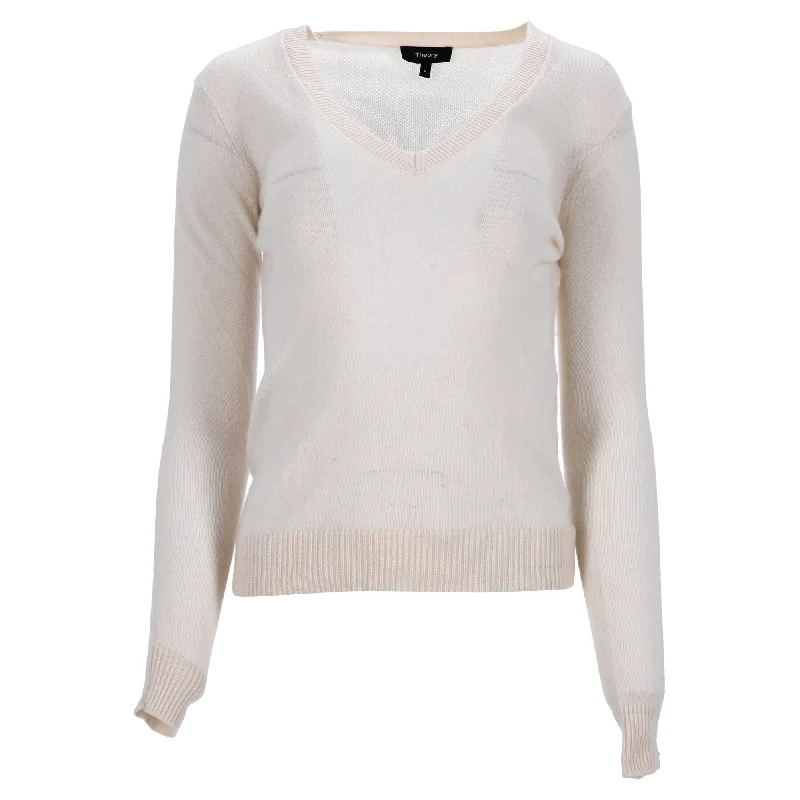 Exquisite Tailoring Theory Knitted V-Neck Sweater in Cream Cashmere