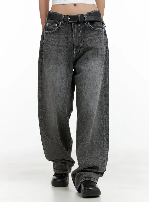 Relaxed And Casual Washed Baggy Jeans (UNISEX) CL417