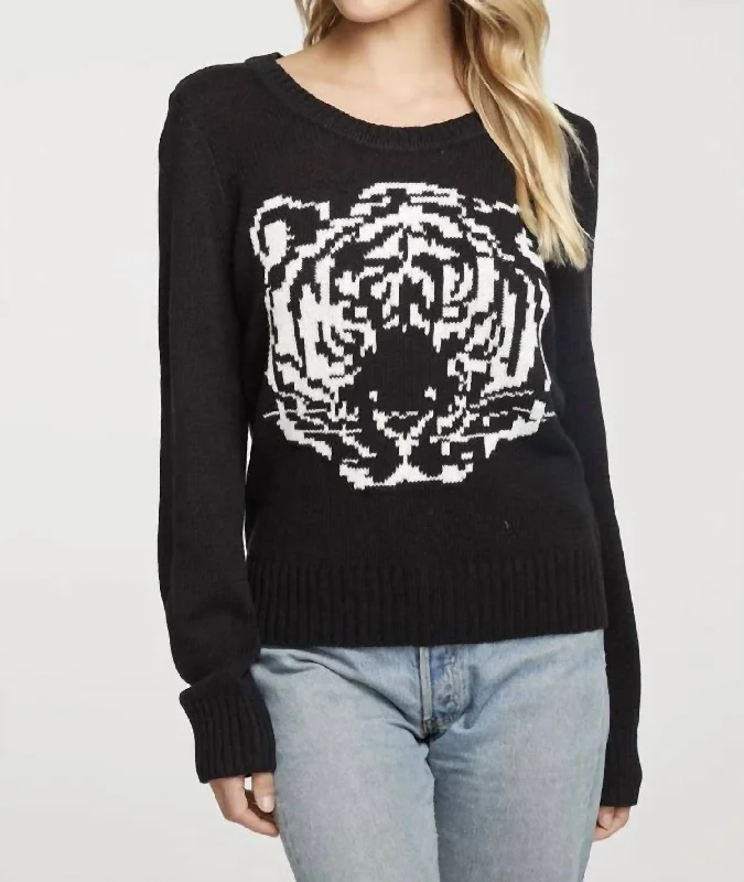 Dynamic Fashion Long Sleeve Crew Neck Sweater Tiger In Black