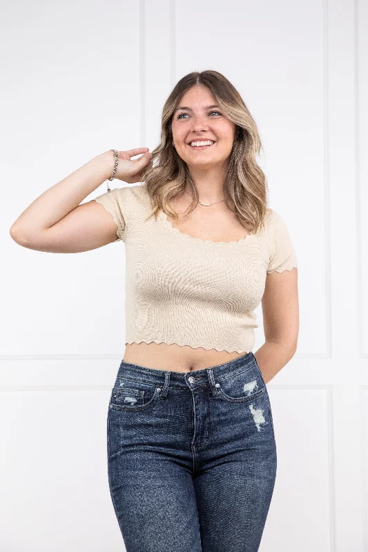 Exquisite Details Ray of Sunshine Women's Scallop Sweater Knit Crop Top
