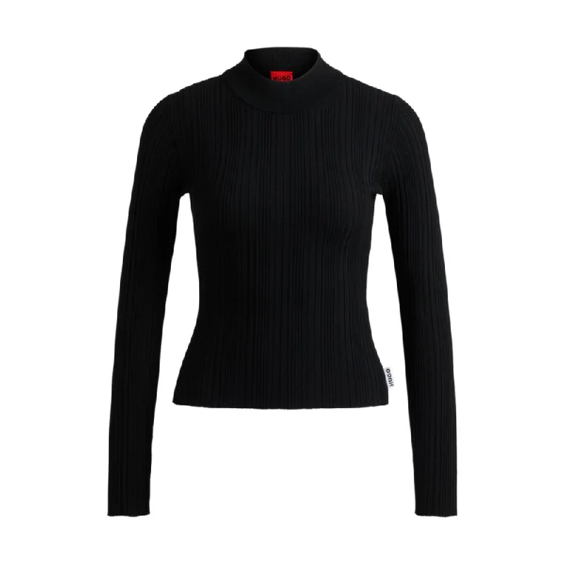 Soft Touch Slim-fit sweater with irregular ribbed structure