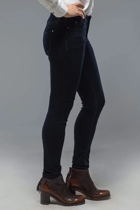 British Style MAC Dream Skinny in Dark Rinsewash