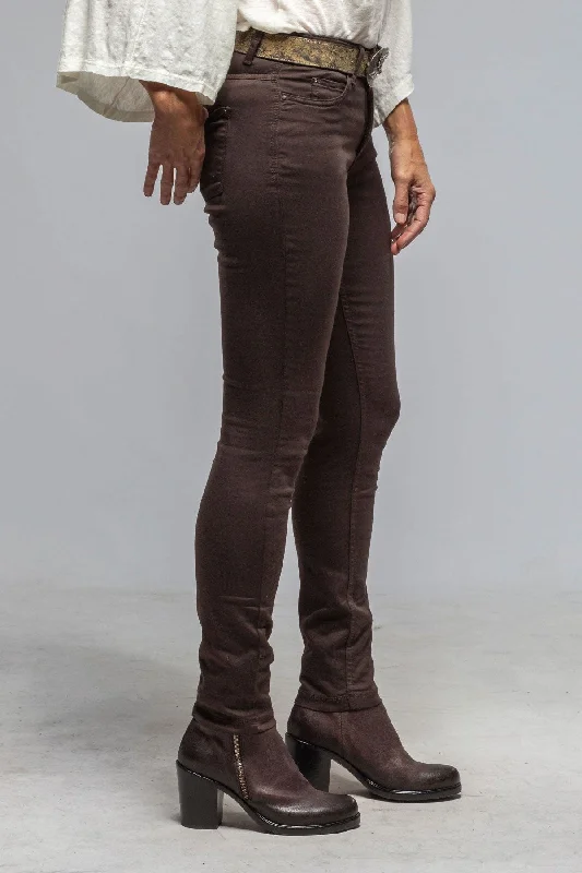 Romantic Temperament MAC Dream Skinny in Chocolate Brown