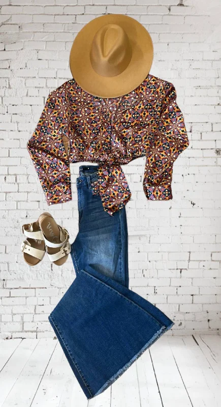Cute Design Lisa Mid Rise Flare Jean In Mid Wash