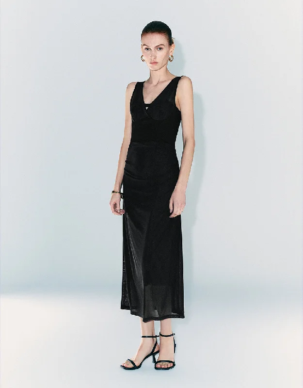 Comfortable Looks Sleeveless V-Neck Straight Dress