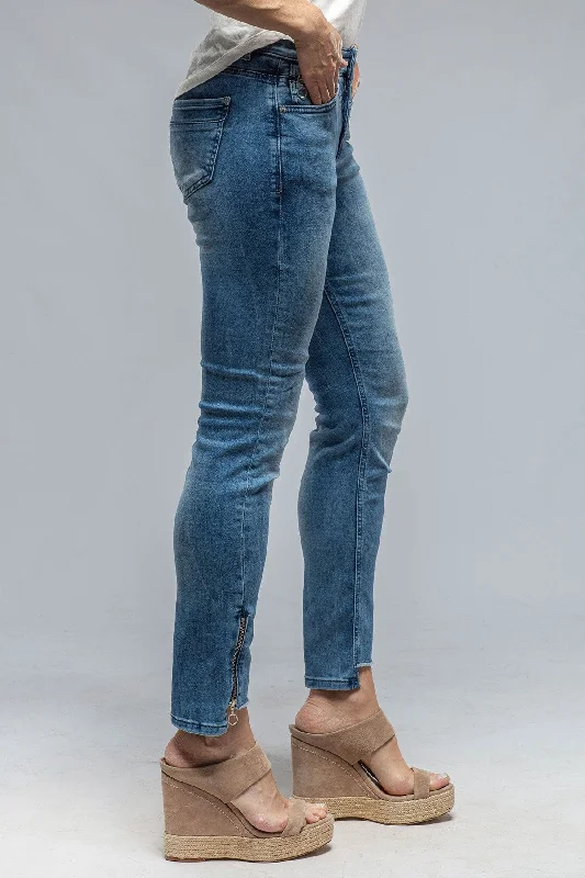 Urban Design Sense MAC Rich Slim Chic in Authentic Bleach Wash