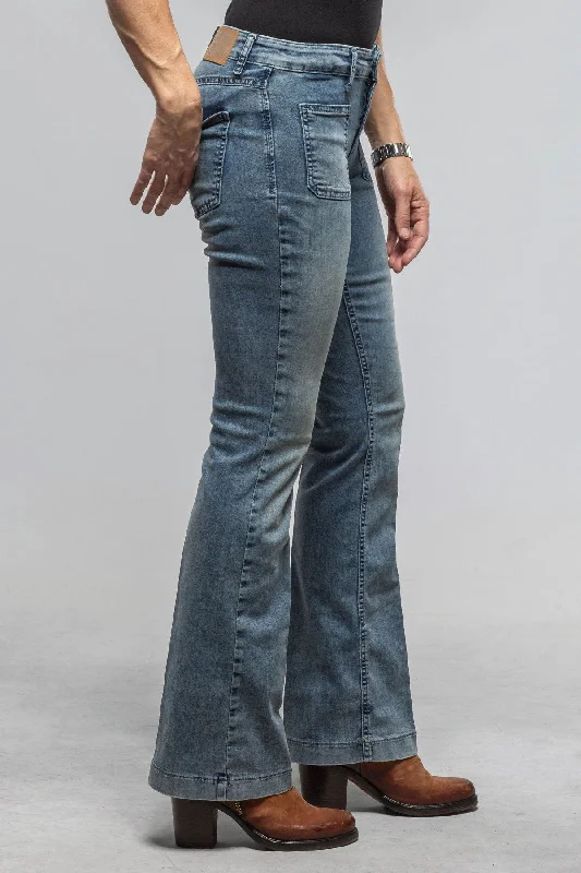 Must-have For Fashion MAC Boot Pocket in River Blue Random Wash