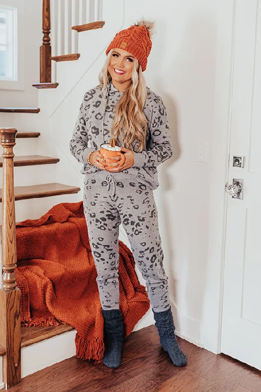 Classic Color Cozy Surroundings Leopard Joggers